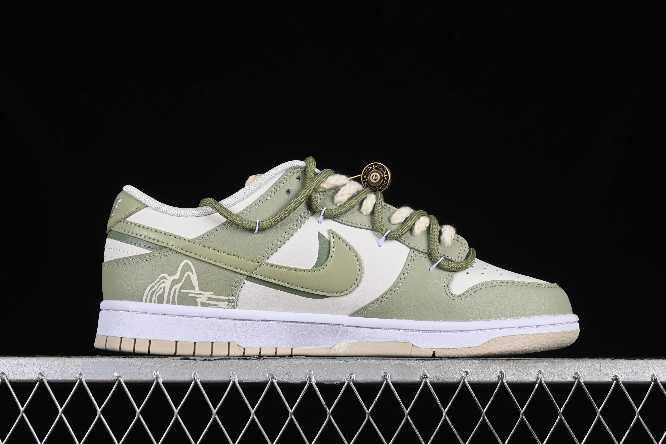 All categories Nk SB Dunk series Nk SB Dunk Low low-top sneakers Nk Dunk Low tea gift box Chinese style palace Longjing tea beige green SB strap low-top casual sneakers DV0831-003